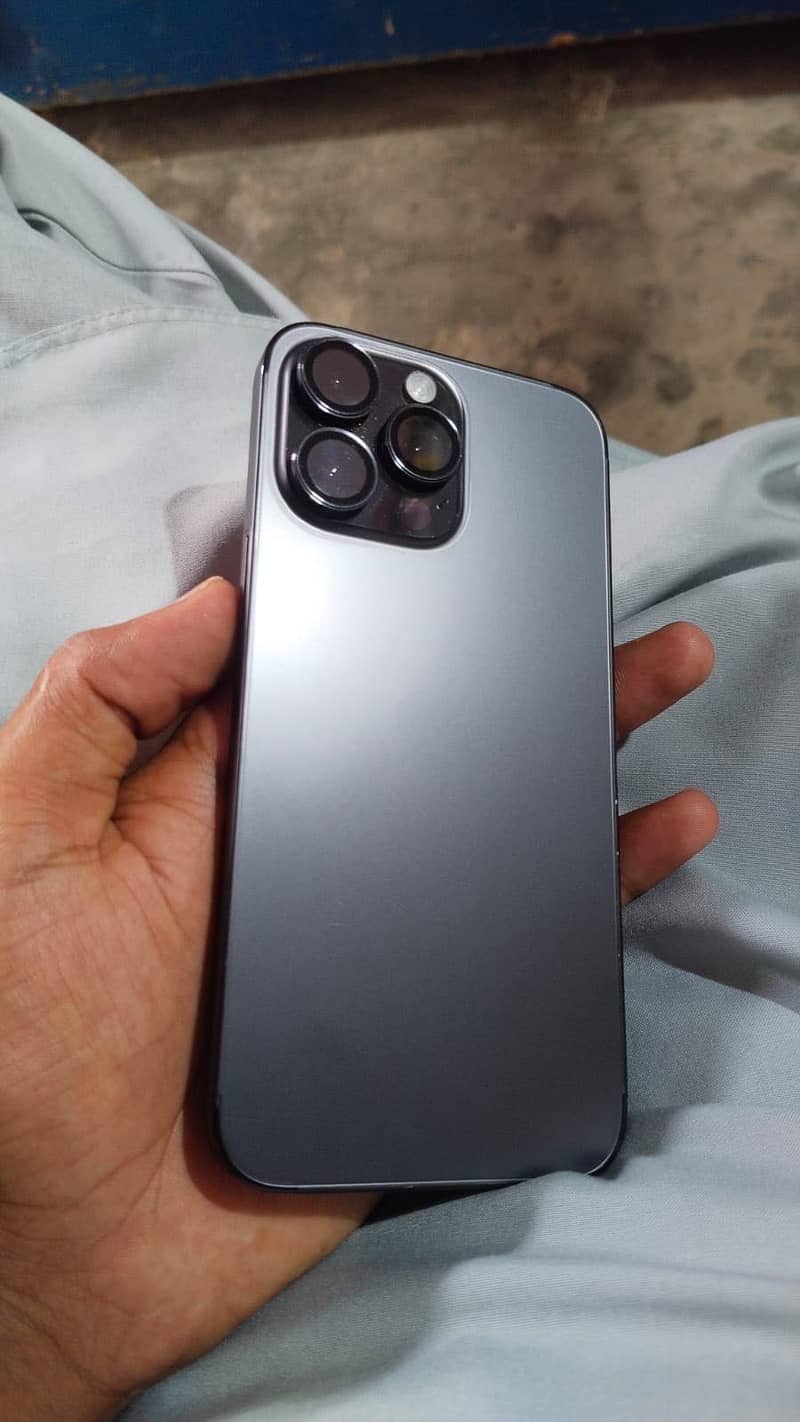 Apple iPhone 14 Pro Max 0