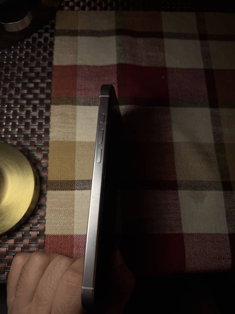 Apple iPhone 16 Pro Max 3