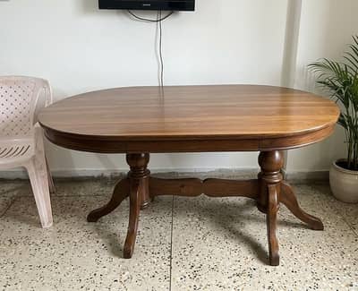 BIG SIZE PURE WOODEN DINING TABLE URGENT SALE ,VERY GOOD CONDITION
