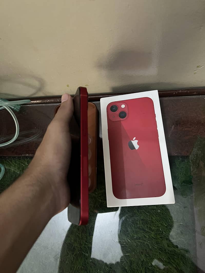 Apple iPhone 13 6