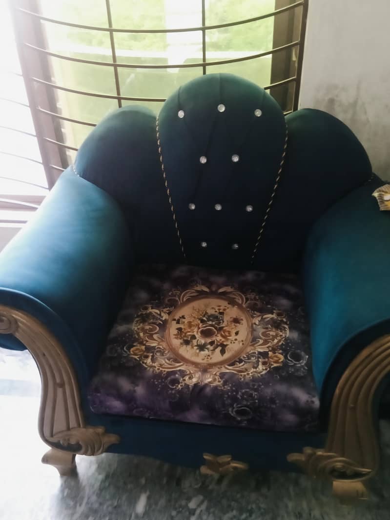 sofas set in good condition 1