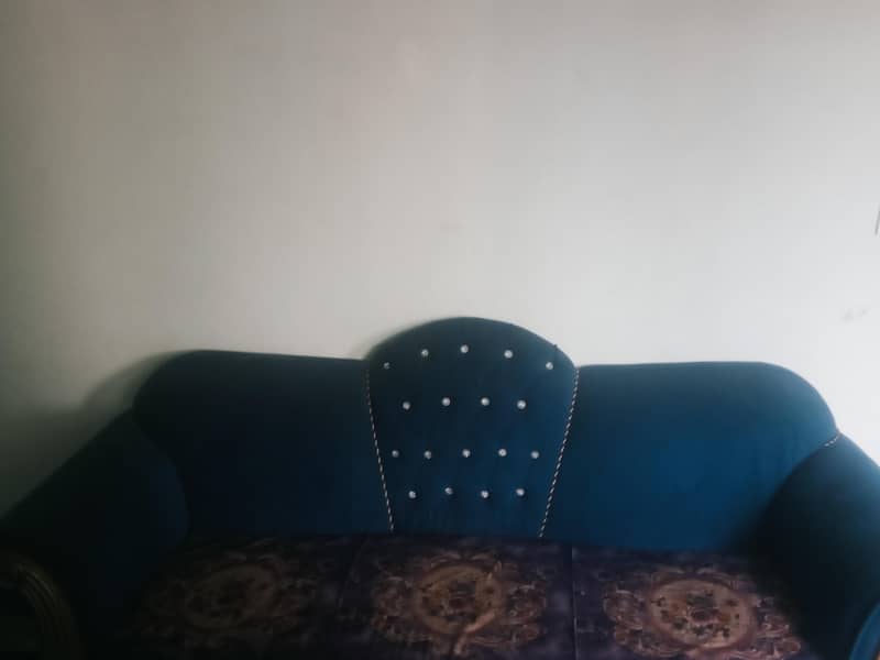 sofas set in good condition 2