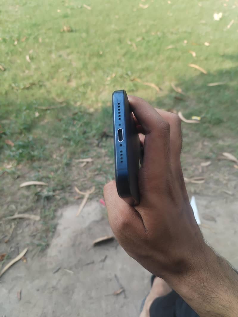 Apple iPhone 15 Pro Max 1