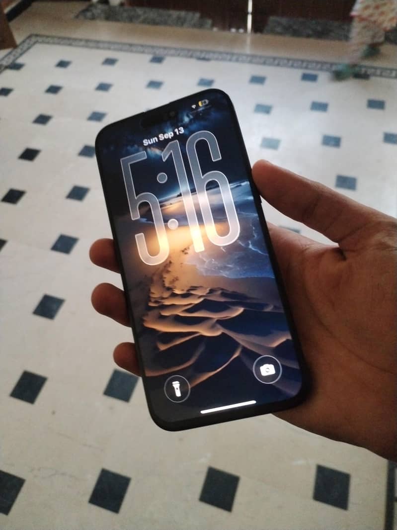 Apple iPhone 15 Pro Max 6