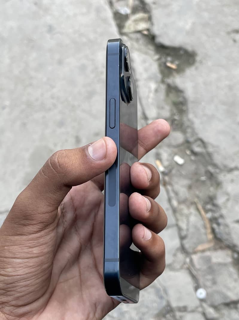 Apple iPhone 14 1