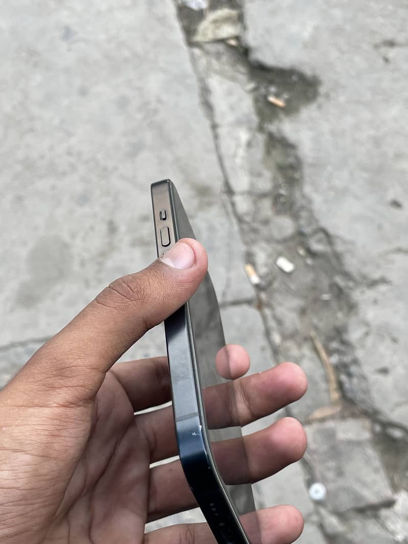 Apple iPhone 14 2