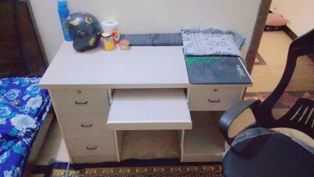 Computer Study Table with Office Chair – 4 Drawers 1