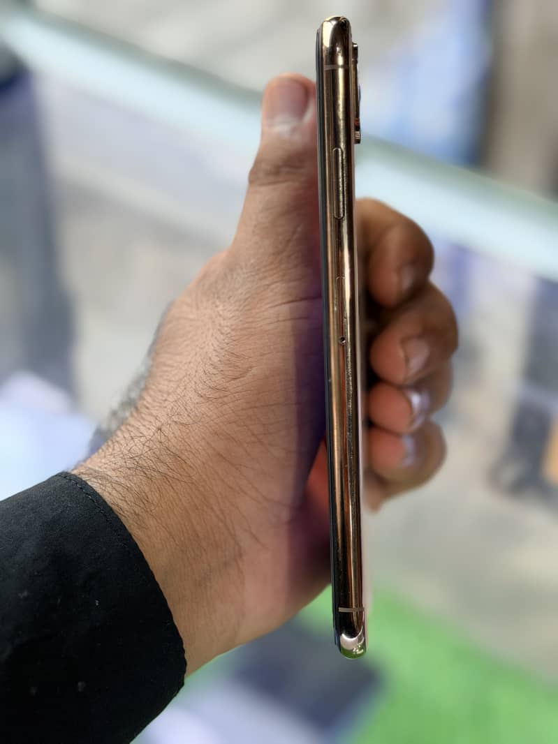 Xsmax 2