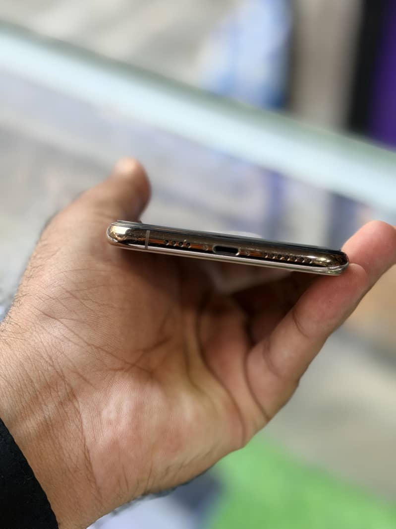 Xsmax 9