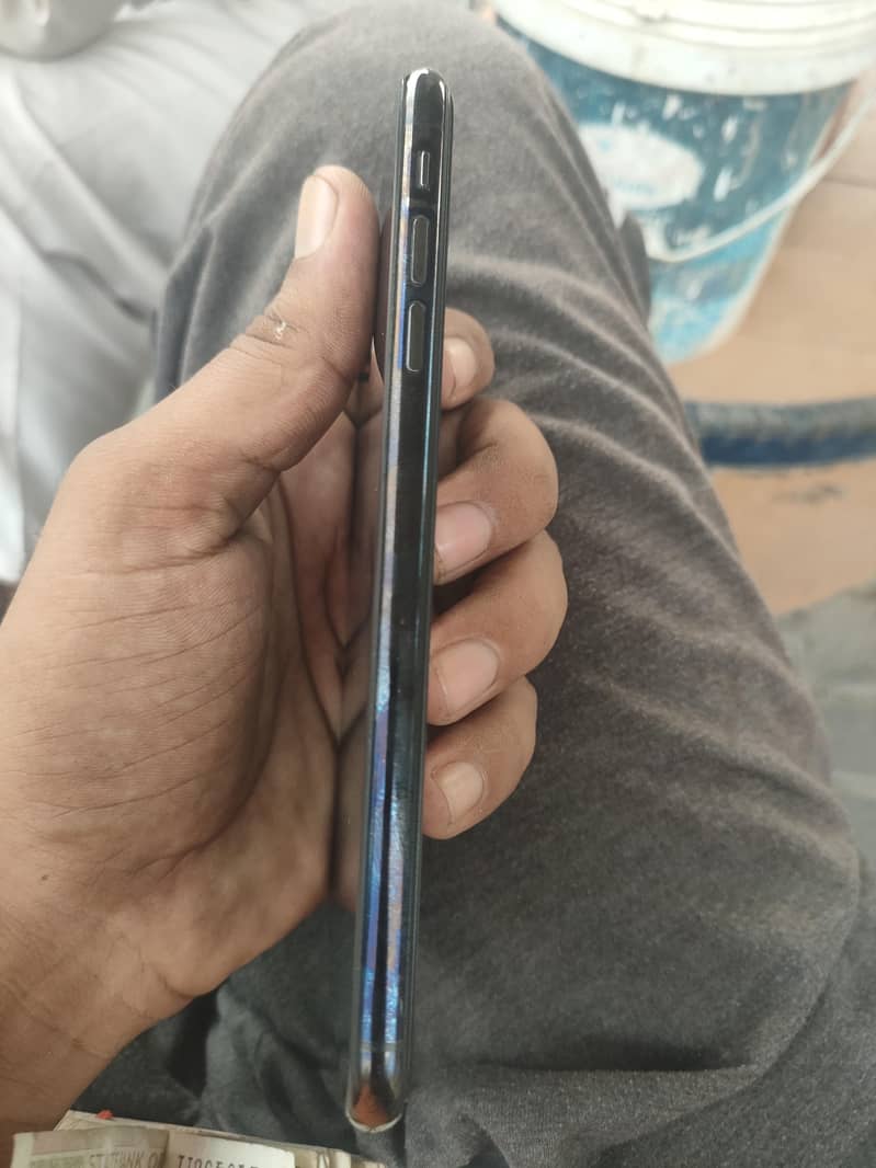 Apple iPhone XS Max 1