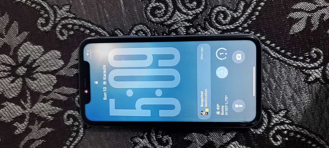 Apple iPhone 11 3