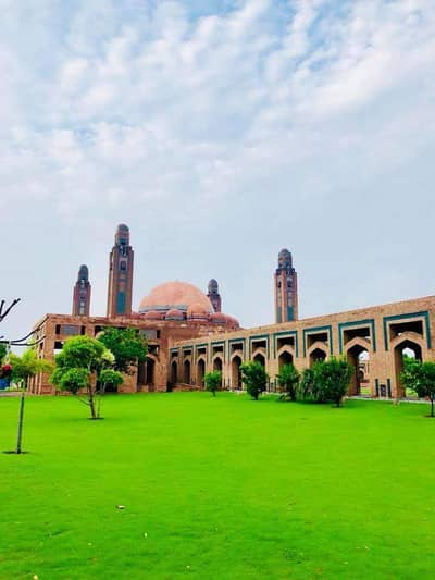 2.66 MARLA HOT LOCATION FACING RING ROAD COMMERCIAL PLOT FOR SALE OPEN FORM BAHRIA TOWN LAHORE