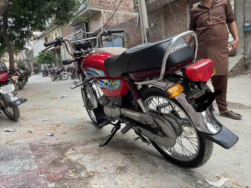 Honda CD 70 4