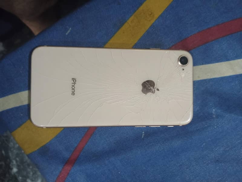 Apple iPhone 8 1