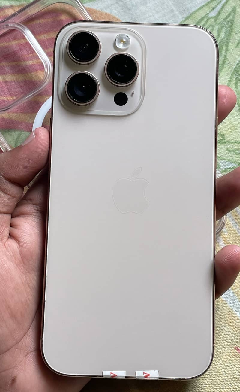 iPhone 16 Pro Max 0