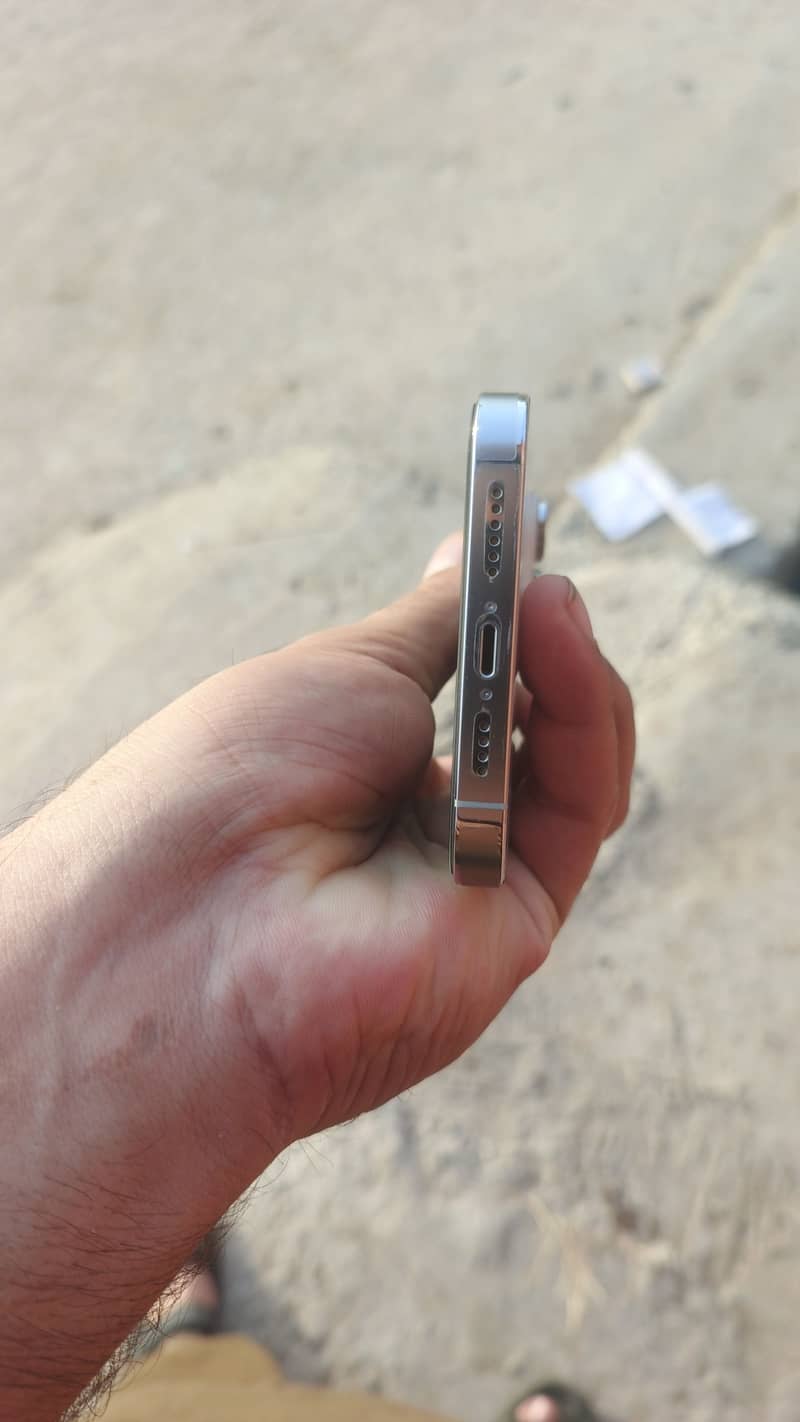 Apple iPhone 14 Pro Max 5