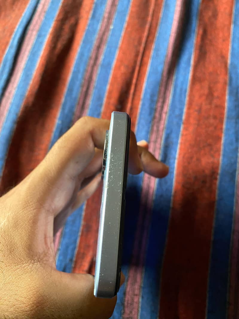 Realme Note 60 11