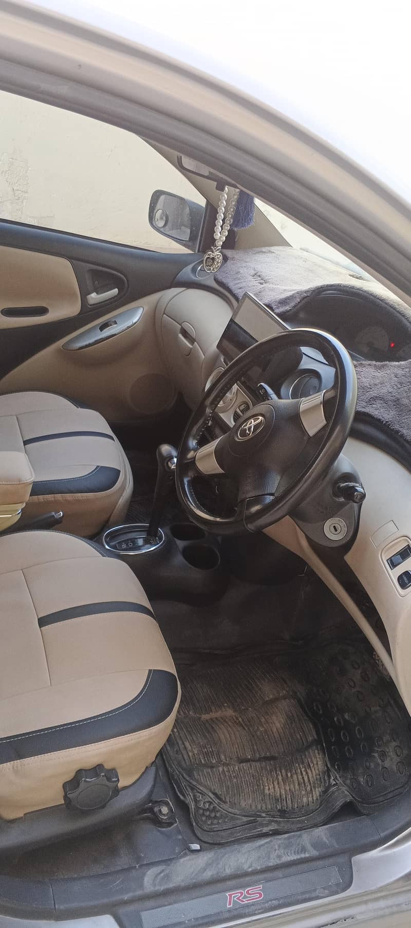 Toyota Vitz 2002 2