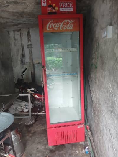 Coke walo ki fridge h