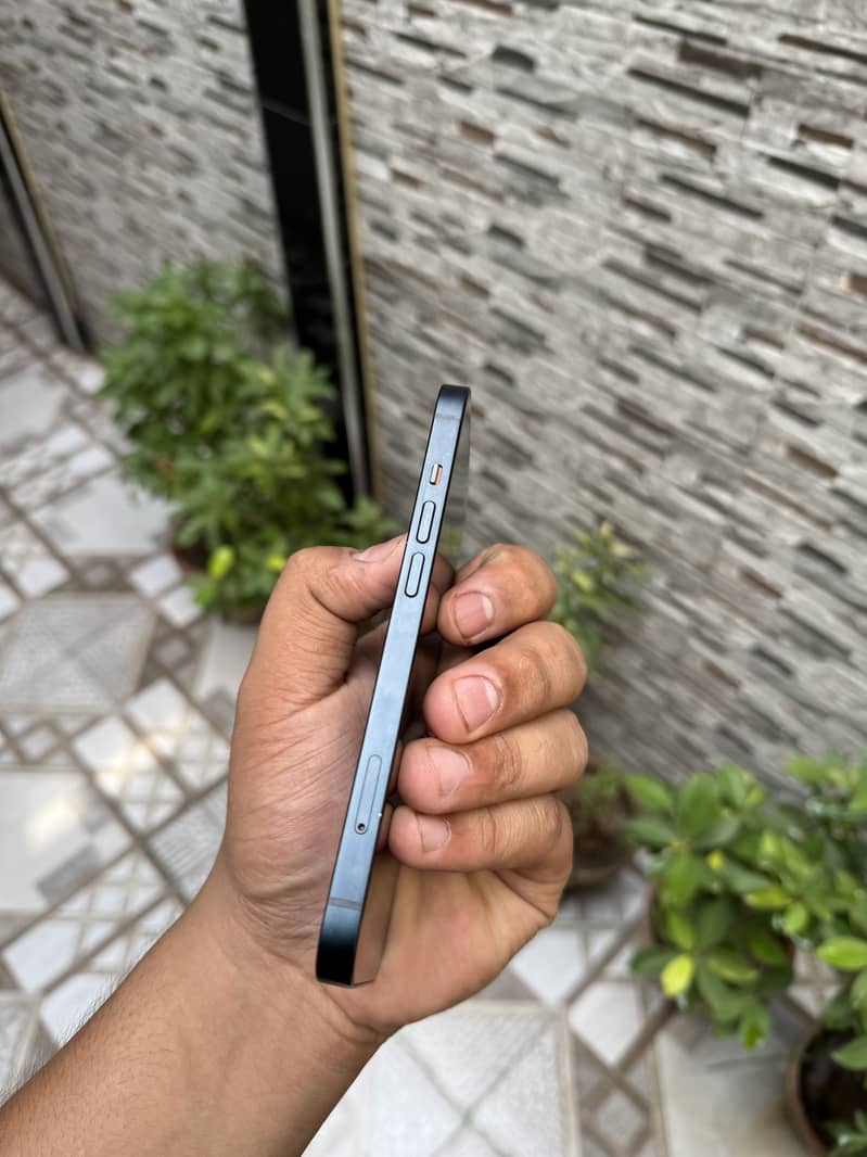 IPHONE 13 Jv 2