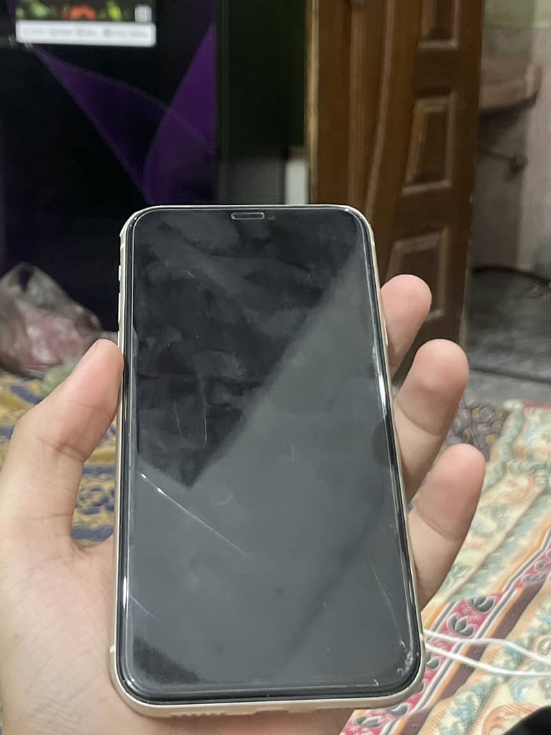 Apple iPhone 11 0