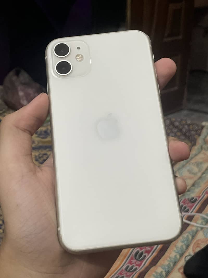 Apple iPhone 11 3