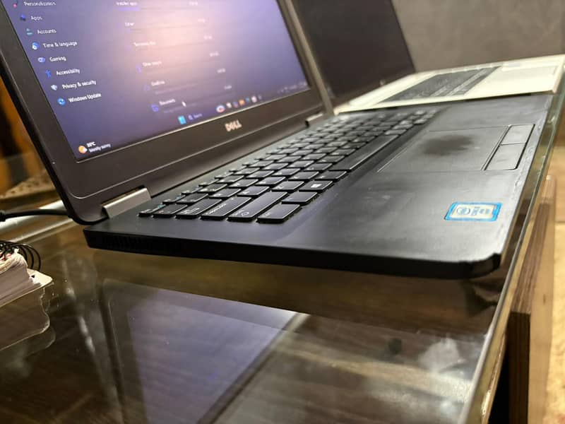 Dell latitude E7270 8