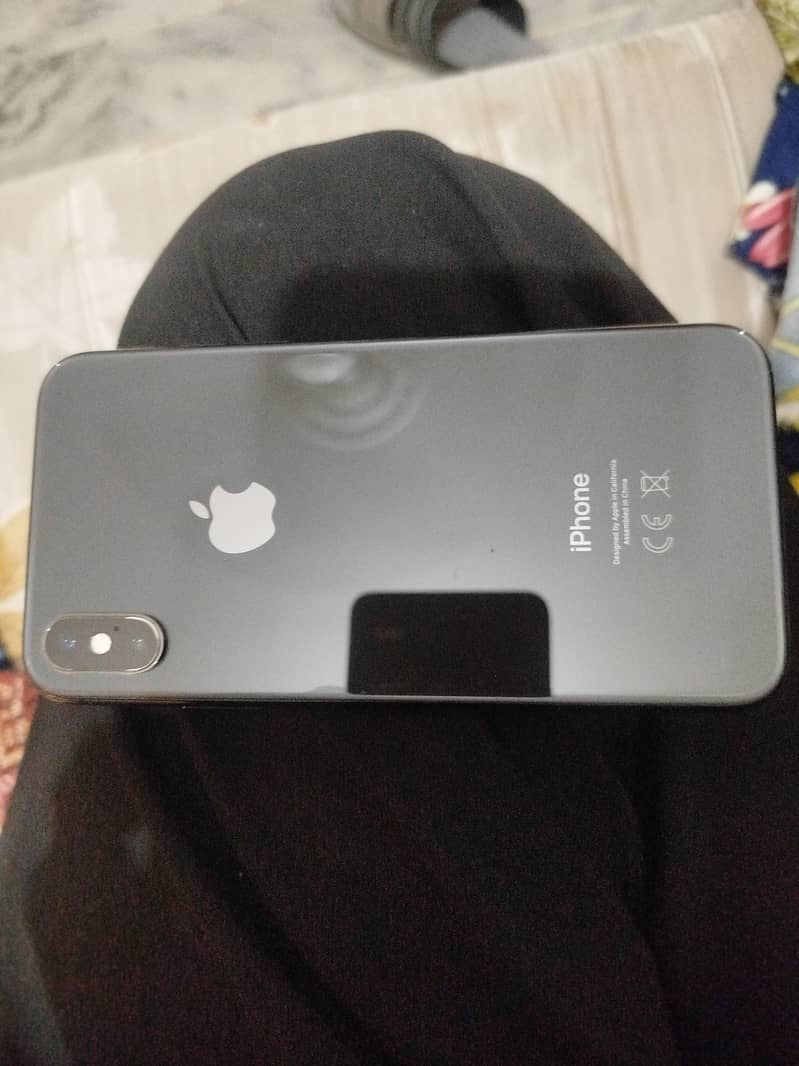 Apple iPhone XS 1