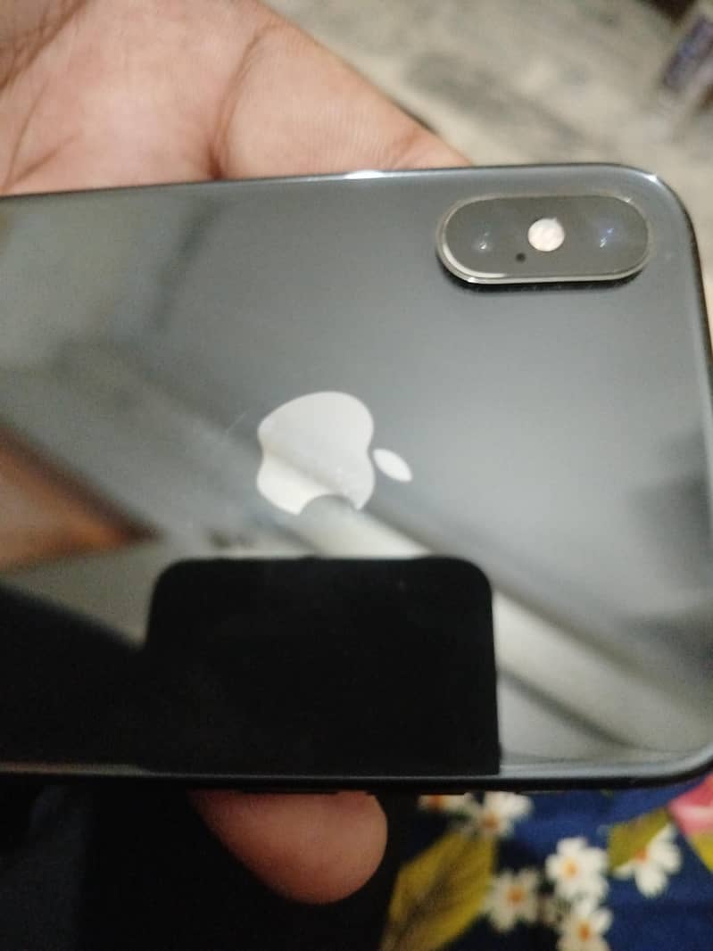 Apple iPhone XS 3