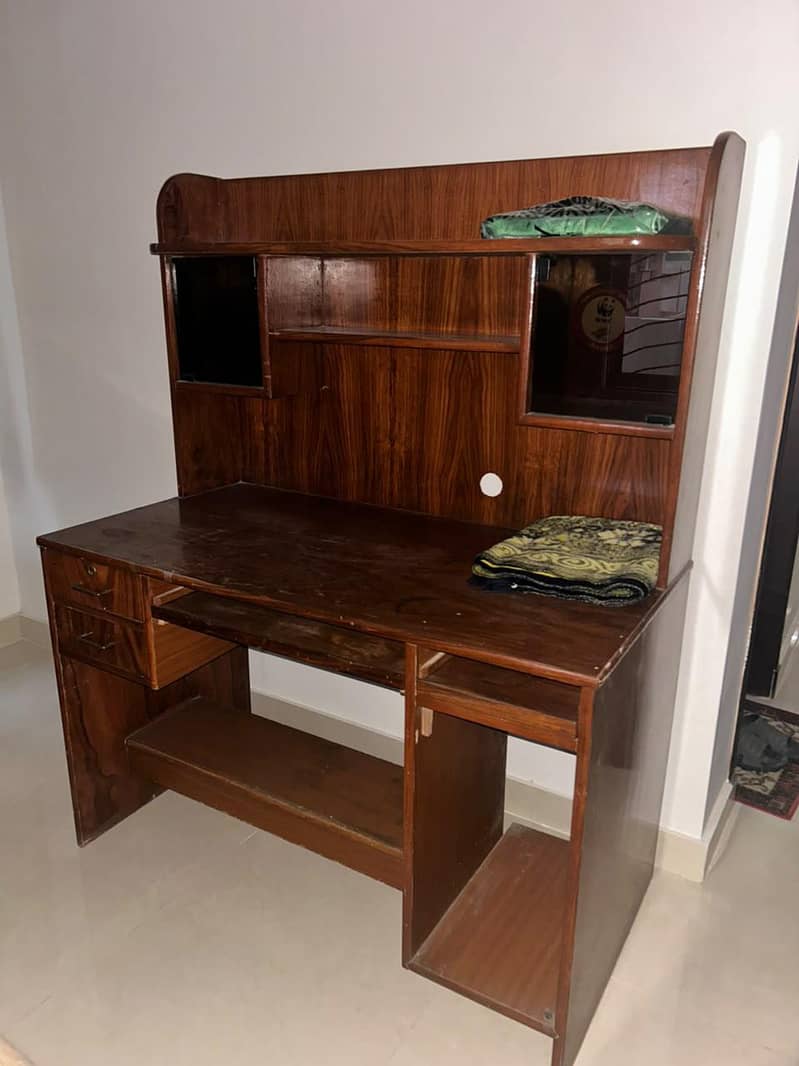 Wooden Computer/Study Table with Hutch & Storage 2