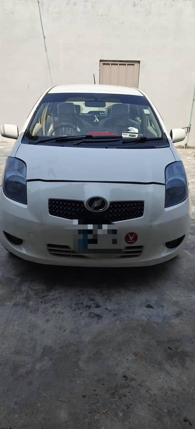 Toyota Vitz 2012