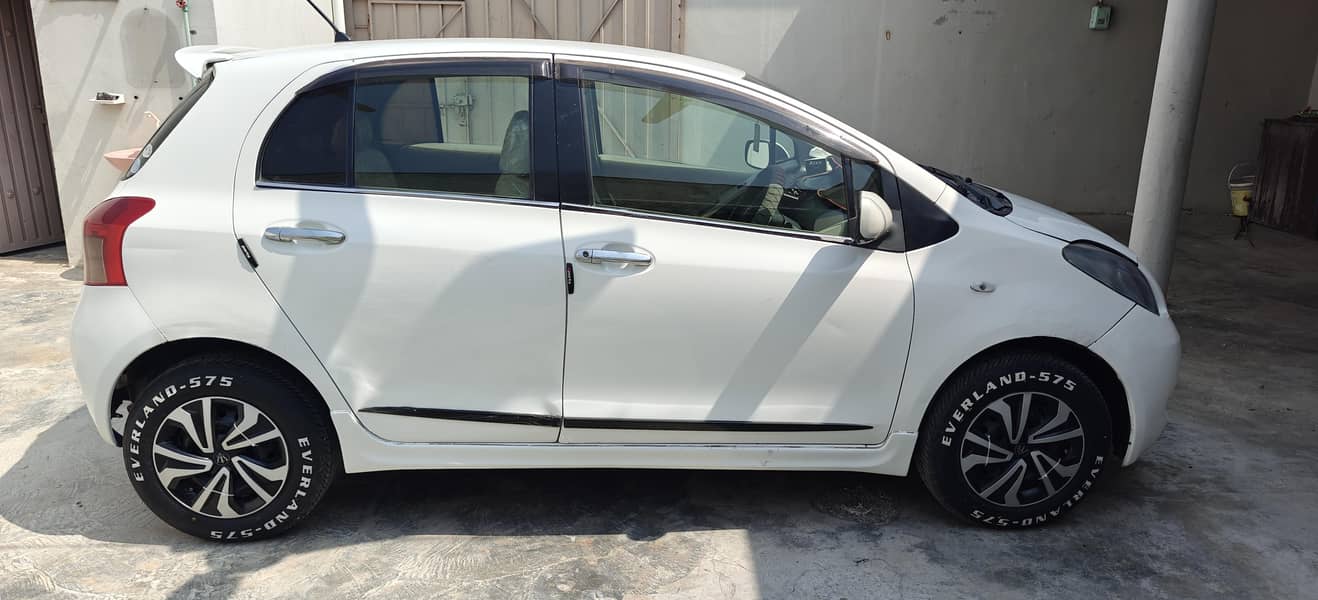 Toyota Vitz 2012 2