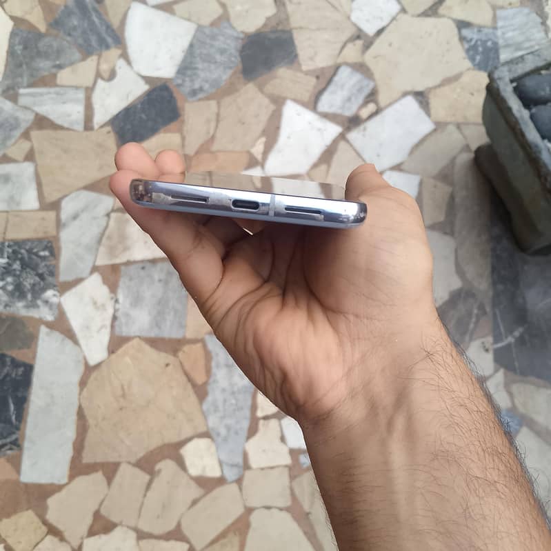 Google Pixel 8 Pro 4