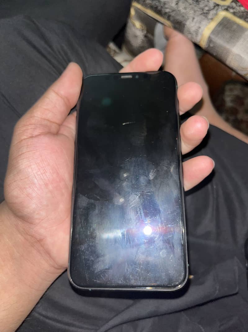 Apple iPhone 11 pro 1