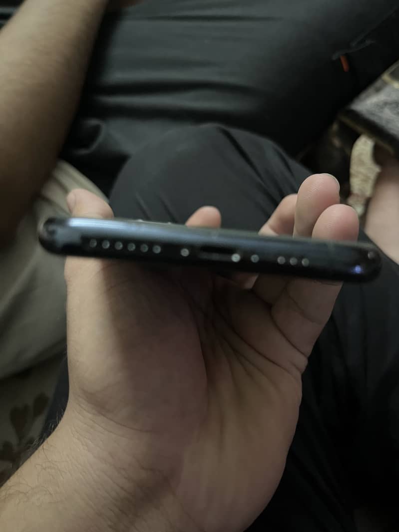 Apple iPhone 11 pro 3
