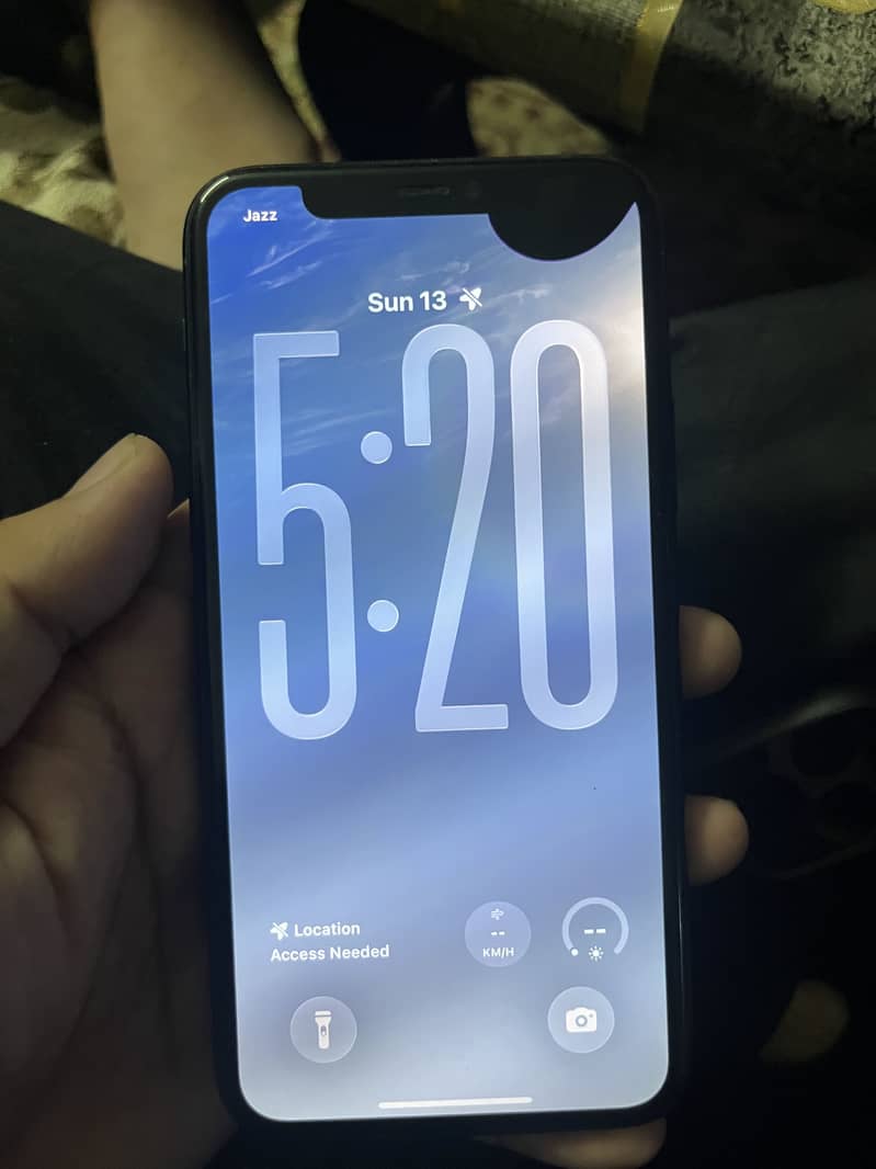 Apple iPhone 11 pro 4