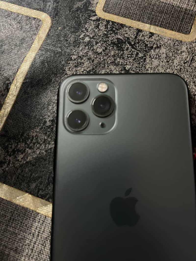 Apple iPhone 11 pro 7
