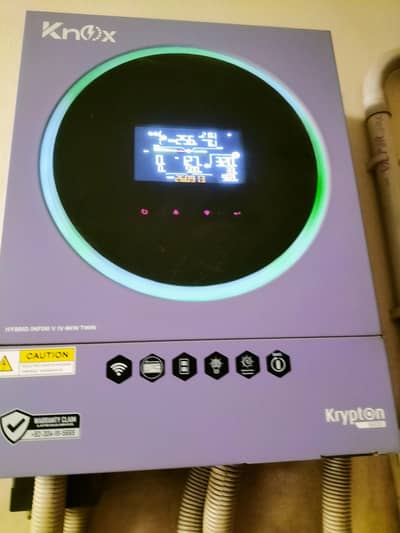 4KW  KNOX KRYPTON SERIES PV-5600 WITH 2 BATTERIES