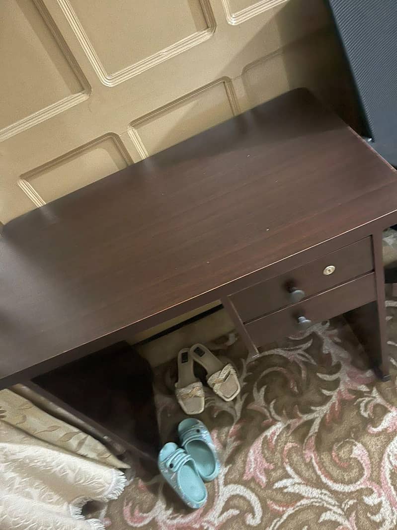 computer table 1