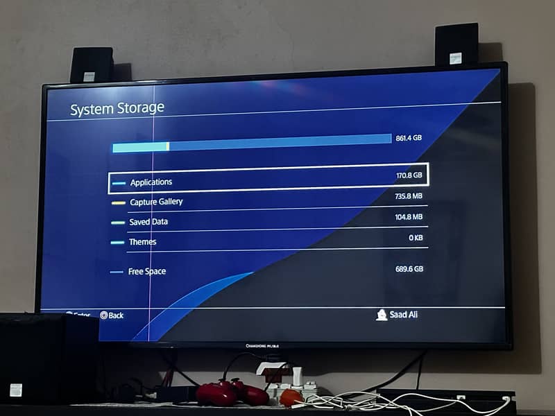 Ps4 1TB with accessories 2
