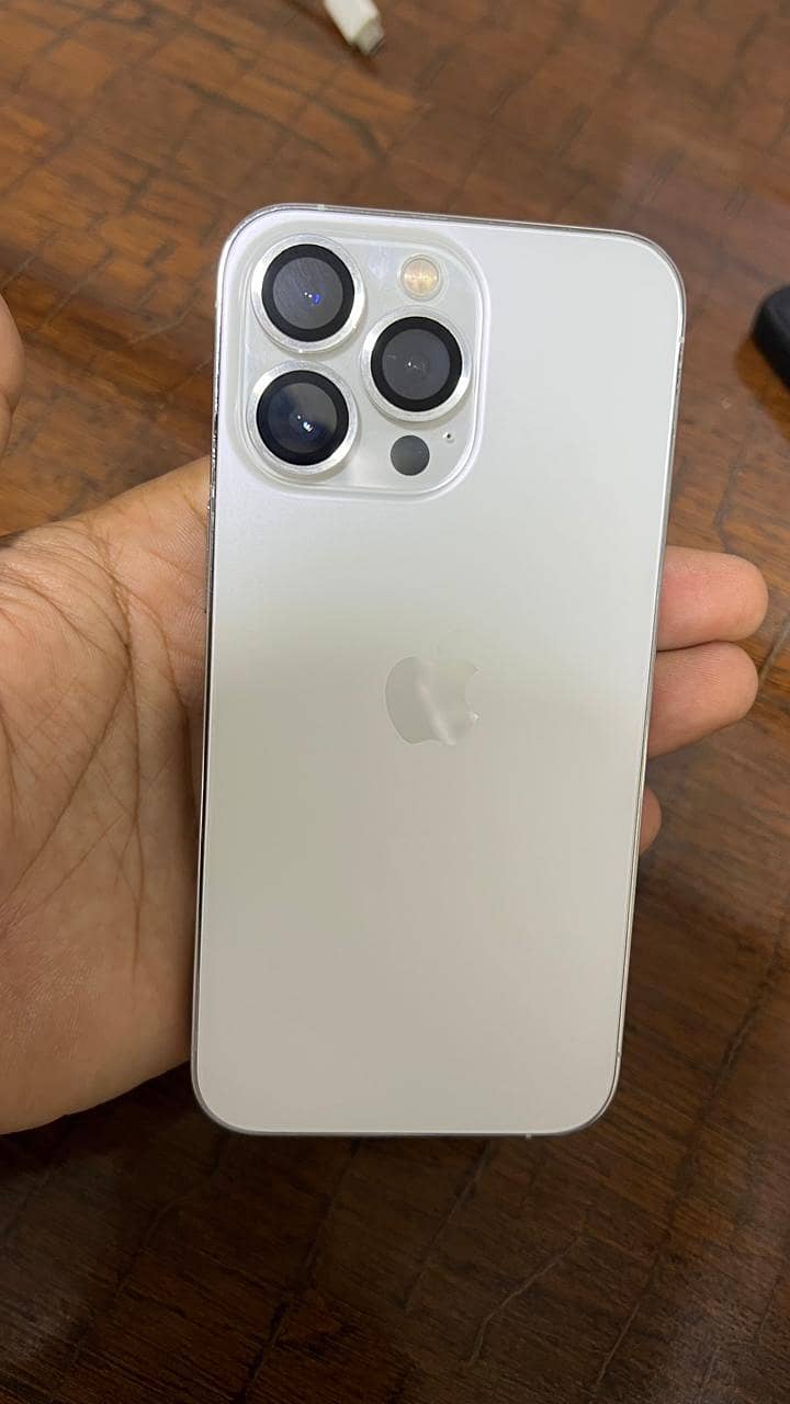 Apple iPhone 13 Pro 1