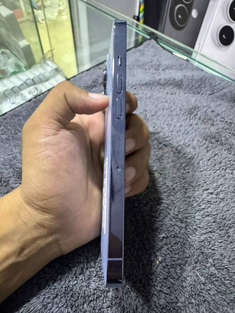 Apple iPhone 13 Pro 1