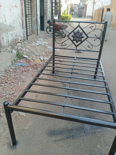 single Bed Available 03120510111 whatsap