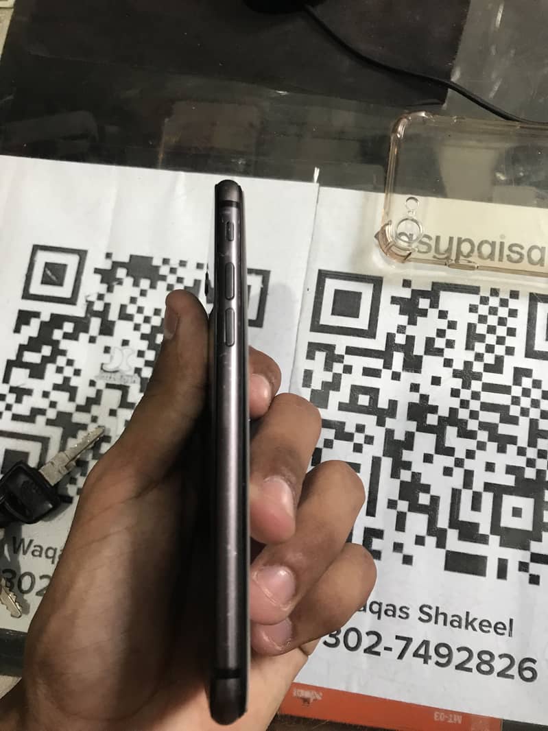 Apple iPhone 8 1