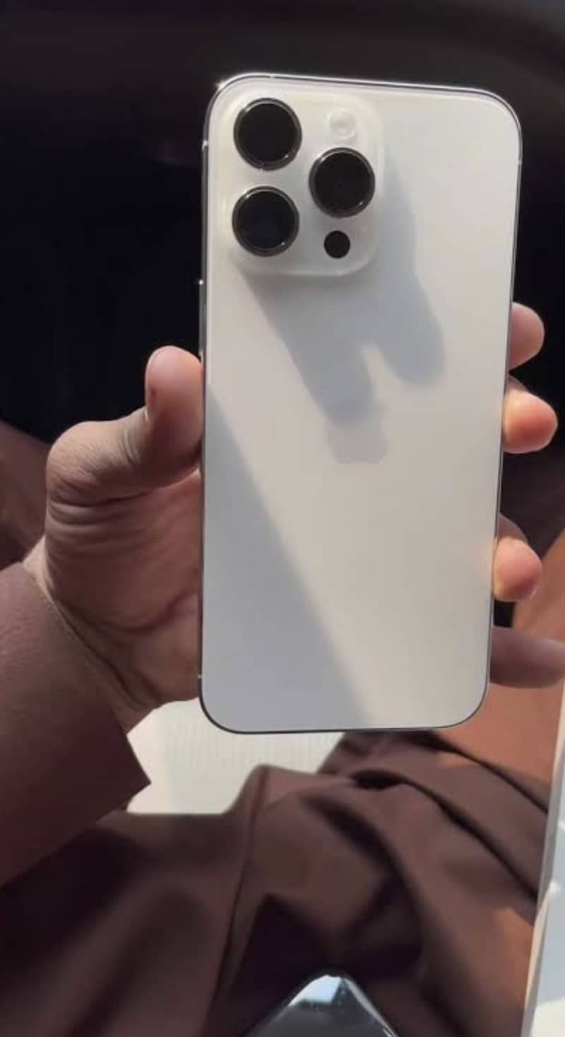 Apple iPhone 14 Pro Max 2