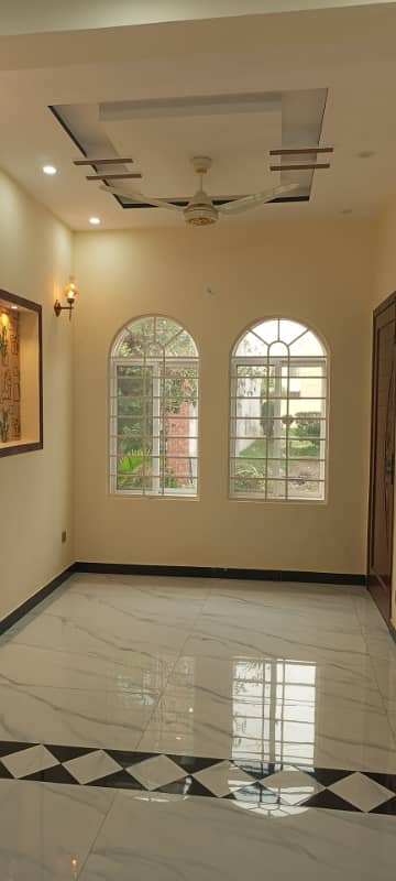 3.5 Marla Brand New Triple Story Spanish House for Sale 5 Bed Near Shaukat Khanum & UCP