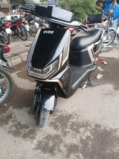 Open Latter 2025 Model Brand New Condition Black Scooty