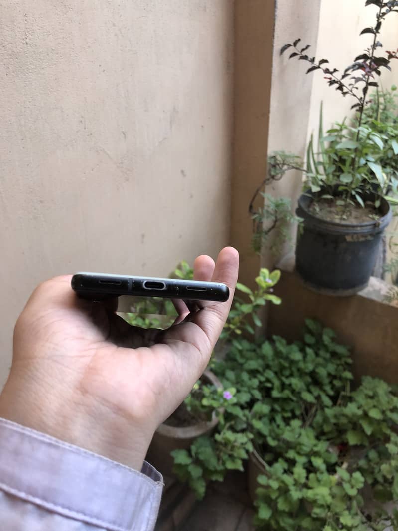 Google Pixel 6a 5