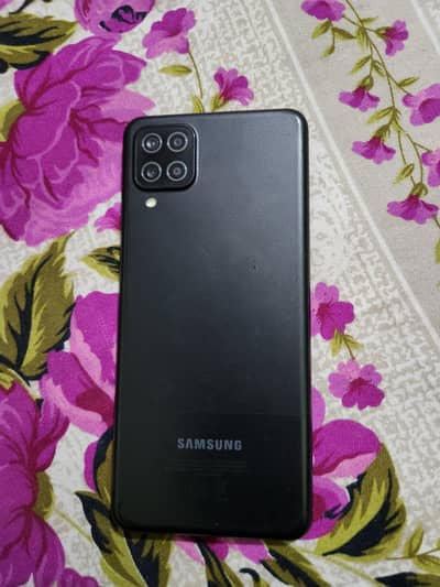 Samsung A12