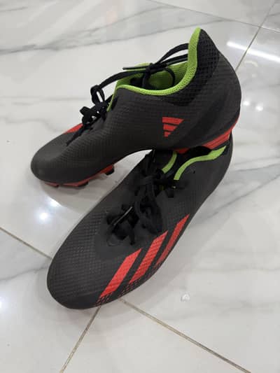 X SPEEDPORTAL. 4 FLEXIBLE GROUND CLEATS
